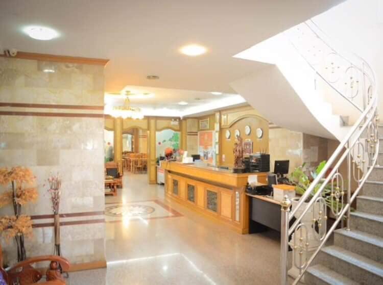 Submukda Phoomplace Hotel Mukdahan Extérieur photo