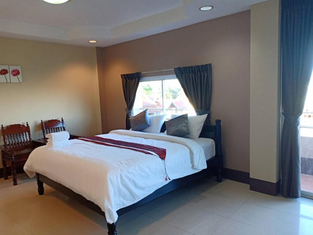 Submukda Phoomplace Hotel Mukdahan Extérieur photo