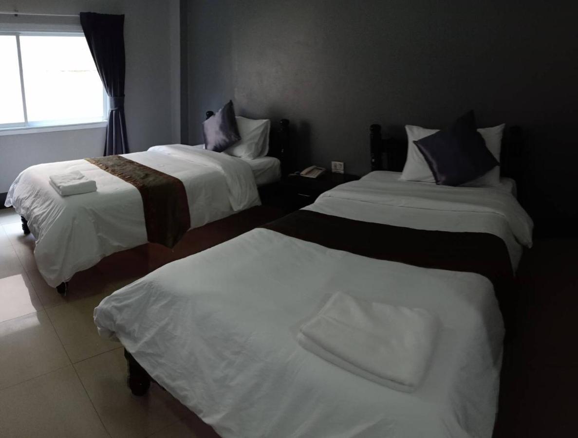 Submukda Phoomplace Hotel Mukdahan Extérieur photo